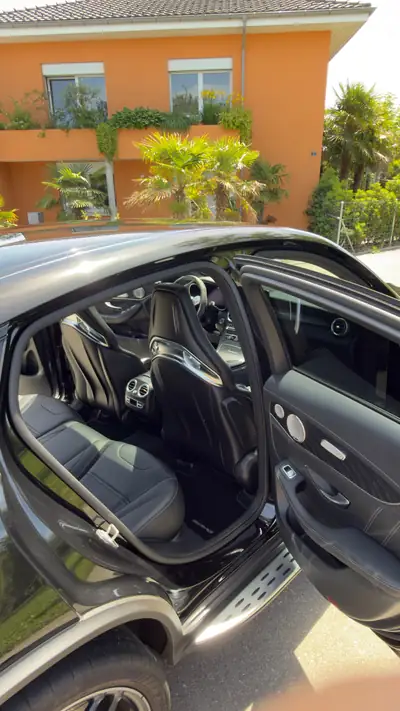 Mercedes-Benz GLC 63 S AMG 4M+ — Performance brute et prestige SUV haute puissance — Thumbnail 9