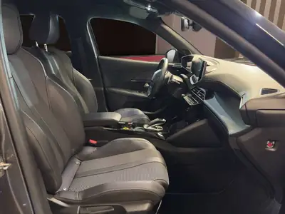 Peugeot 2008 1.2 PureTech GT — SUV urbain dynamique, boîte auto 8 rapports — Miniatur 7