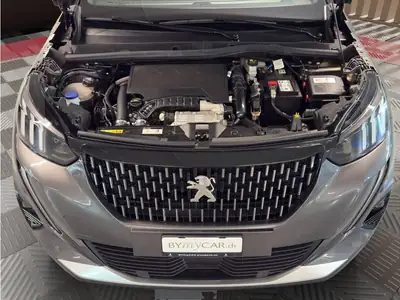 Peugeot 2008 1.2 PureTech GT — SUV urbain dynamique, boîte auto 8 rapports — Miniatur 11