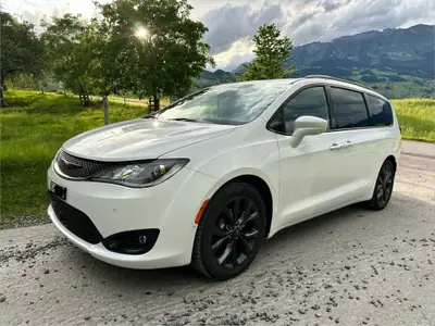Chrysler Pacifica Touring L — Monospace familial 7 places, 291 ch, sans sinistre — vue extérieure