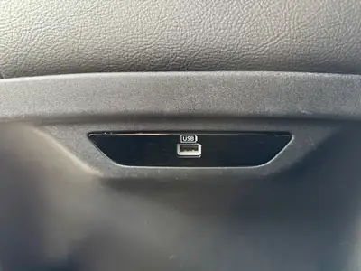 Chrysler Pacifica Touring L — Monospace familial 7 places, 291 ch, sans sinistre — Miniature 11