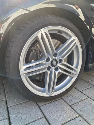 VW Golf 2.0 TSI R DSG 4Motion — Performance sportive et polyvalence tous terrains — Thumbnail 12