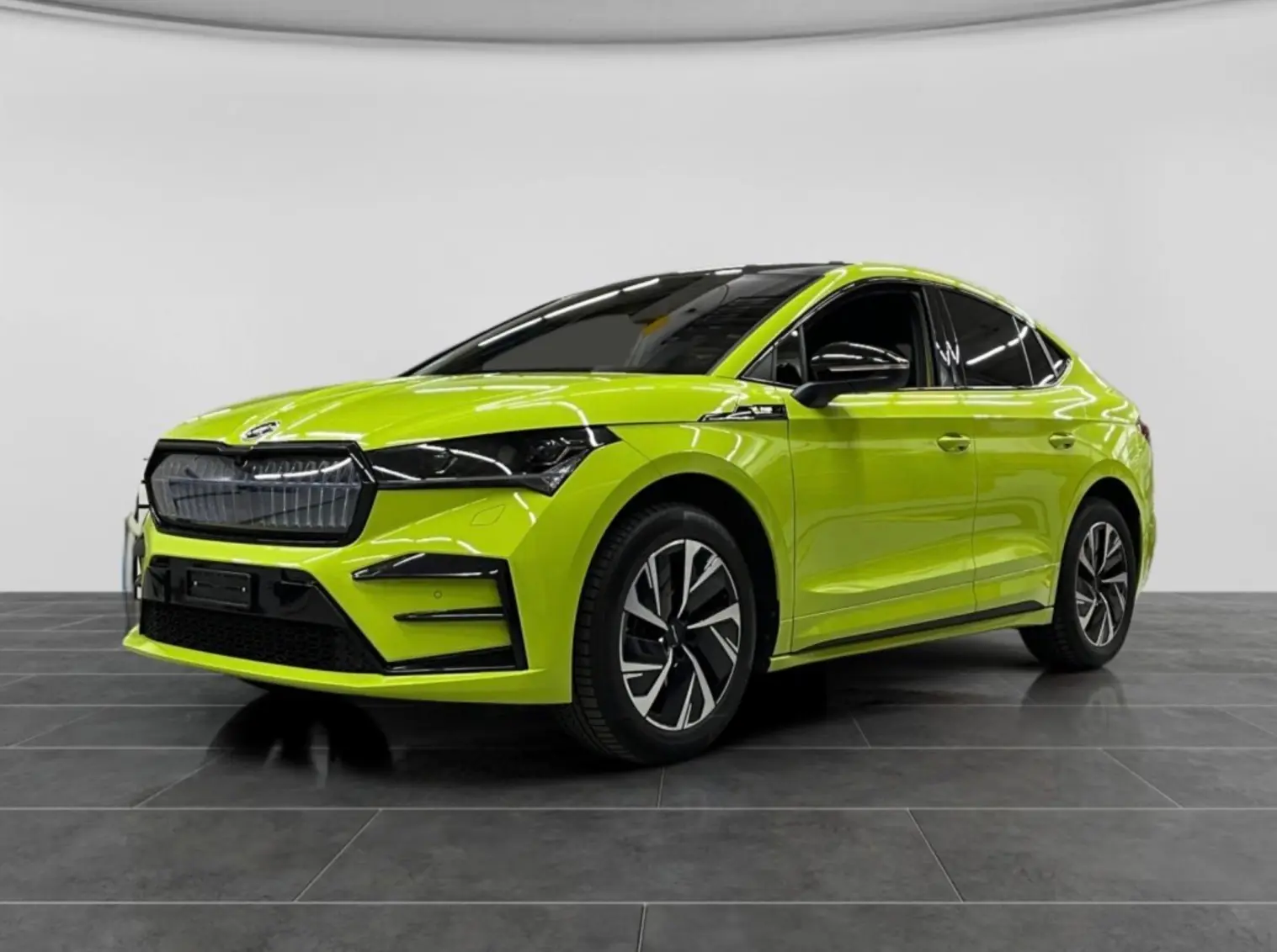 Skoda Enyaq iV RS 4x4 — SUV électrique performant, 57 000 km seulement — Außenansicht