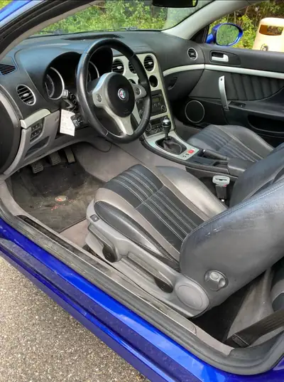 Alfa Romeo Brera 2.2 JTS — Coupé sport italien authentique, moteur 185 ch — Innenraum