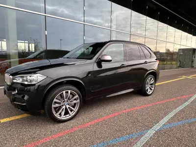 BMW X5 M50d — SUV premium diesel, 381 ch et panoramique, kilométrage modéré — Innenraum