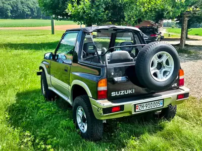 Suzuki Vitara 1.6 Cabriolet 1999 — Petit SUV découvrable, parfait pour l'été — Seitenansicht