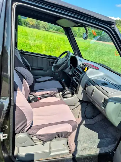 Suzuki Vitara 1.6 Cabriolet 1999 — Petit SUV découvrable, parfait pour l'été — Miniatur 8
