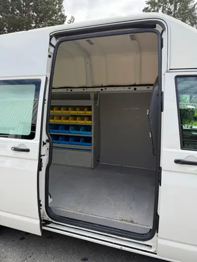 VW T6 2.0 TDI — Utilitaire spacieux, toit surélevé, équipement professionnel complet — Miniatur 12