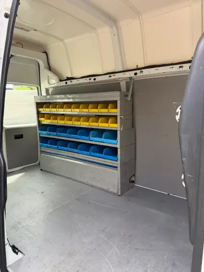 VW T6 2.0 TDI — Utilitaire spacieux, toit surélevé, équipement professionnel complet — Miniatur 14