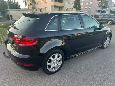 Audi A3 1.4 T FSI e-tron — Hybride rechargeable performant, 120'000 km — side view
