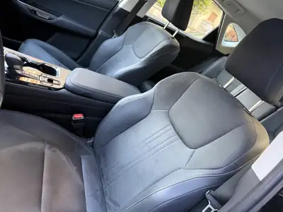 Lexus NX 350h Impression FWD — SUV Hybride Compact, État Impeccable, 19'900 km — Miniature 7
