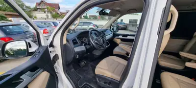 VW T6 Multivan Highline 4Motion — Monospace 7 places, moteur neuf, châssis DCC premium — interni
