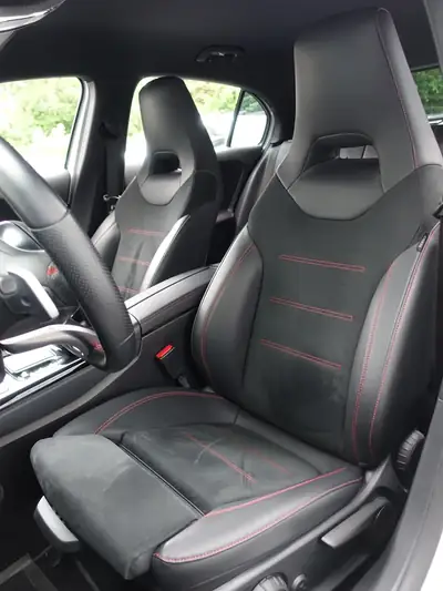 Mercedes-Benz Classe A 200 Style — Berline compacte premium, 49 900 km seulement — Thumbnail 9