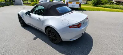 Mazda MX-5 2.0 Liter 184 PS Homura — Roadster cabriolet sportif, entretien complet — Innenraum