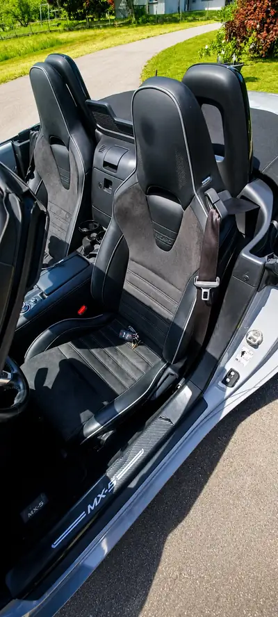 Mazda MX-5 2.0 Liter 184 PS Homura — Roadster cabriolet sportif, entretien complet — Detail