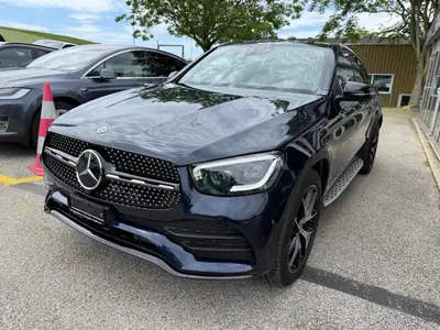 Mercedes-Benz GLC Coupé 220 d AMG Line — Diesel 4Matic, design coupé premium — side view