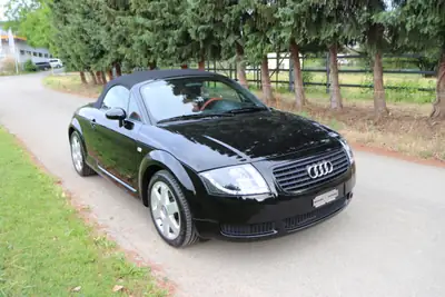 Audi TT 1.8 20V Turbo 180 — Cabriolet sportif iconique, frais révisé — fianco