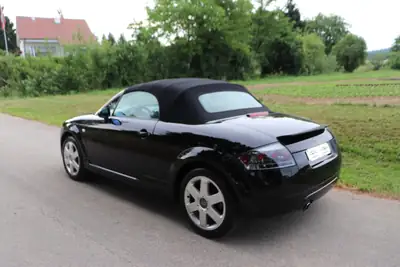 Audi TT 1.8 20V Turbo 180 — Cabriolet sportif iconique, frais révisé — interni