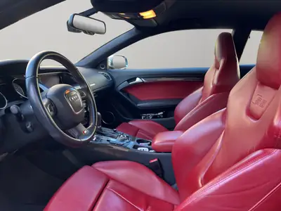 Audi S5 Coupé 4.2 V8 FSI — Coupé sport allemand, motorisation prestigieuse — Miniatur 10