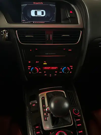 Audi S5 Coupé 4.2 V8 FSI — Coupé sport allemand, motorisation prestigieuse — Miniatur 14