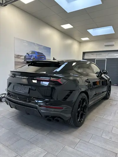 Lamborghini Urus Performante 2025 — 666 ch, configuration exclusive, état impeccable — côté