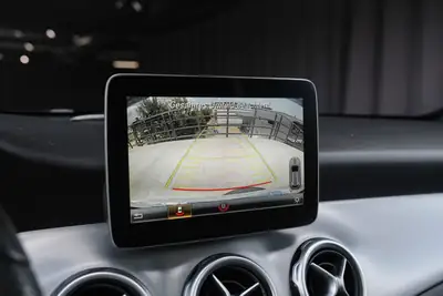 Mercedes-Benz GLA 220 AMG Line — SUV polyvalent, 4Matic, toit panoramique — Thumbnail 19