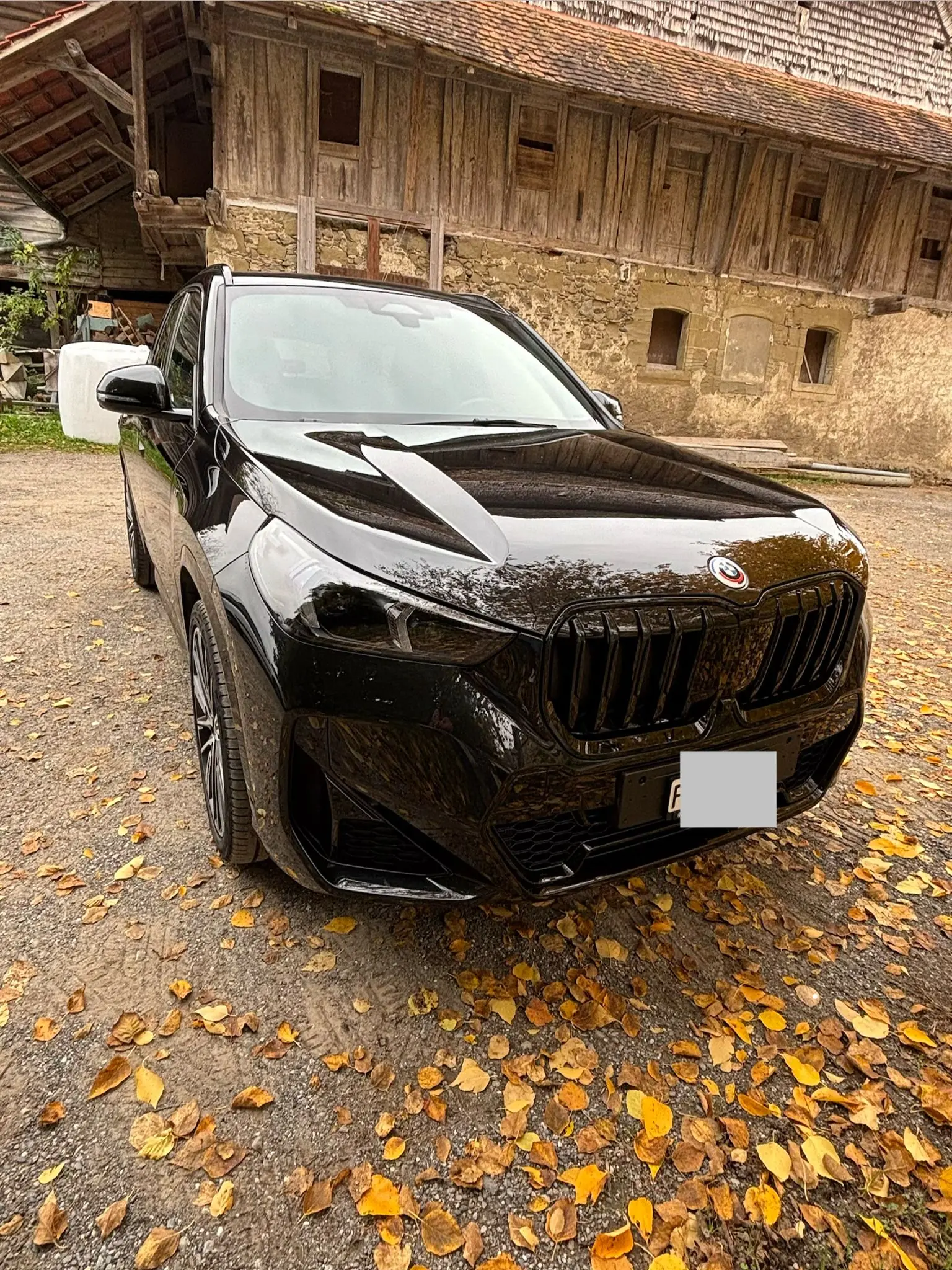 BMW X1 30e xDrive 2025 — SUV hybride rechargeable, 27'000 km, garantie constructeur 5 ans