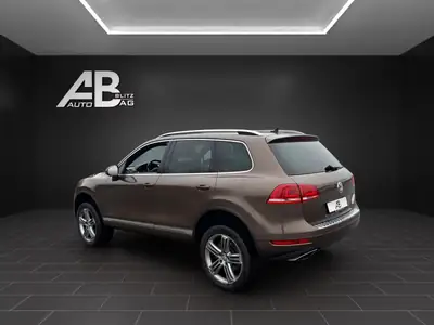 VW Touareg 3.0 TDI — SUV prestige diesel, entretien à jour et contrôle technique OK — arrière