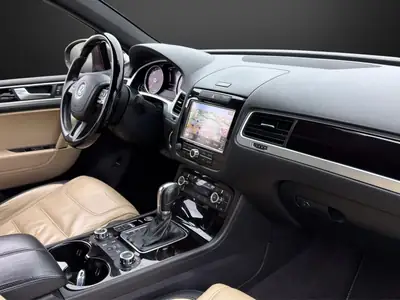 VW Touareg 3.0 TDI — SUV prestige diesel, entretien à jour et contrôle technique OK — Miniature 10