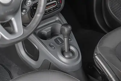 Smart Fortwo Cabriolet Urbanshadow — Petit roadster urbain automatique, 23'100 km — Thumbnail 18