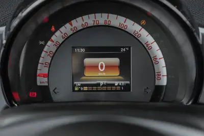 Smart Fortwo Cabriolet Urbanshadow — Petit roadster urbain automatique, 23'100 km — Thumbnail 16