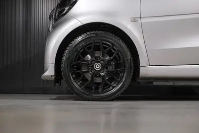 Smart Fortwo Cabriolet Urbanshadow — Petit roadster urbain automatique, 23'100 km — Thumbnail 27