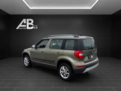 Skoda Yeti 2.0 TDI Active 4x4 — Robuste SUV compact diesel, première main — rear view