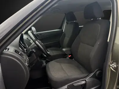 Skoda Yeti 2.0 TDI Active 4x4 — Robuste SUV compact diesel, première main — Thumbnail 7