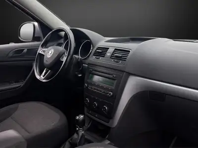 Skoda Yeti 2.0 TDI Active 4x4 — Robuste SUV compact diesel, première main — Thumbnail 10