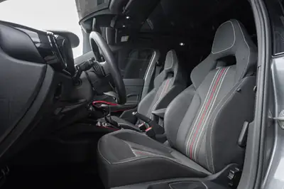 Skoda Fabia 1.5 TSI Monte Carlo — Citadine dynamique, garantie 5 ans, très faible kilométrage — Miniatura 10