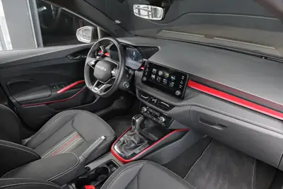 Skoda Fabia 1.5 TSI Monte Carlo — Citadine dynamique, garantie 5 ans, très faible kilométrage — Miniatura 14