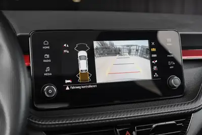 Skoda Fabia 1.5 TSI Monte Carlo — Citadine dynamique, garantie 5 ans, très faible kilométrage — Miniatura 19