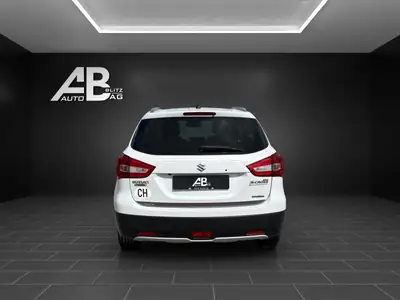 Suzuki SX4 S-Cross 1.4 16V Piz Sulai 4WD — SUV polyvalent, première main, garantie incluse — interior