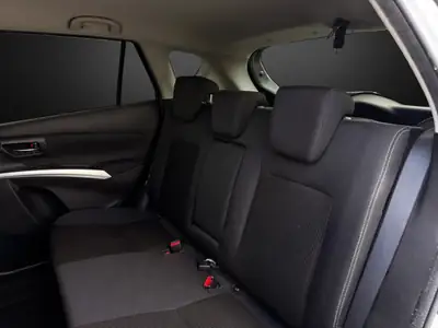 Suzuki SX4 S-Cross 1.4 16V Piz Sulai 4WD — SUV polyvalent, première main, garantie incluse — Thumbnail 13