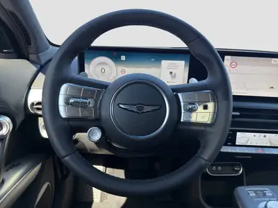 Genesis GV60 77.4 kWh Sport AWD — Coupé électrique premium, 50 km seulement — Miniature 13