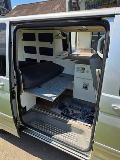 VW T5 Highline — Utilitaire premium diesel, spacieux et fiable — cruscotto