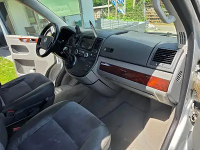 VW T5 Highline — Utilitaire premium diesel, spacieux et fiable — Miniatura 14