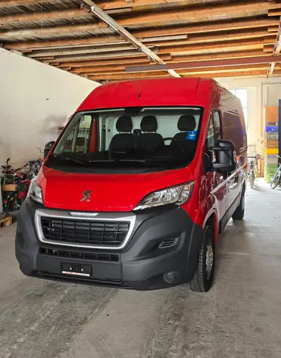 Peugeot Boxer 2.0 BlueHDi 163 — Utilitaire compact économe, 111'374 km — vue extérieure