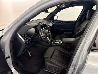 BMW X3 xDrive 30d M Sport — SUV diesel hybride 48V, attelage intégré — dashboard