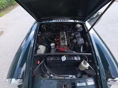 MG B Roadster 1974 — Icône British Racing Green, roadster vintage authentique — Detail