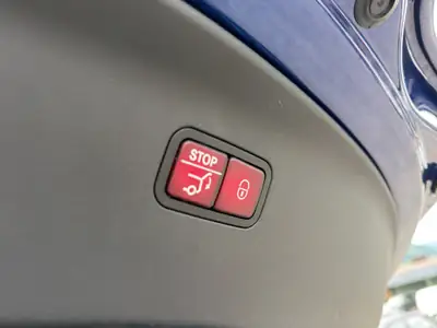 Mercedes-AMG GT 63 S 4MATIC+ — Coupé performance 639 ch, transmission intégrale — Miniature 15