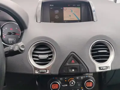 Renault Koleos 2.0 dCi Swiss Edition 4x4 — SUV robuste, transmission automatique, entretien à jour — Thumbnail 11