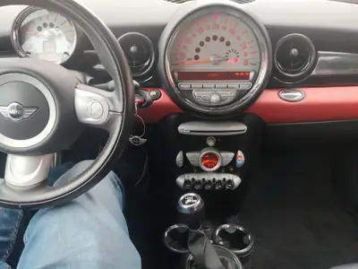 MINI Cooper S 2010 — Sportive compacte, entretien régulier, moteur impeccable — Thumbnail 11