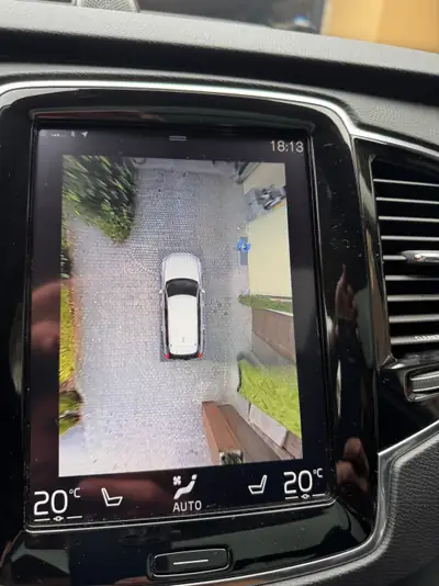 Volvo XC90 2.0 T8 Inscription — SUV 7 places hybride rechargeable avec Polestar Tuning — dashboard